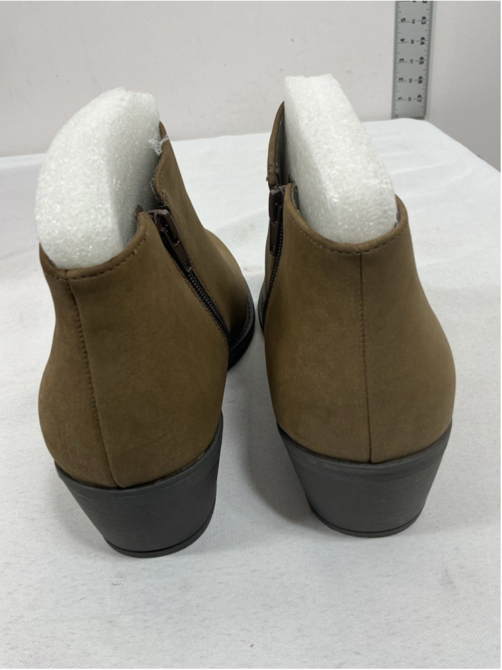 Womans New In Box Soda Massen Ankle Boots Size 6 Chocolate Color - Picture 4 of 6